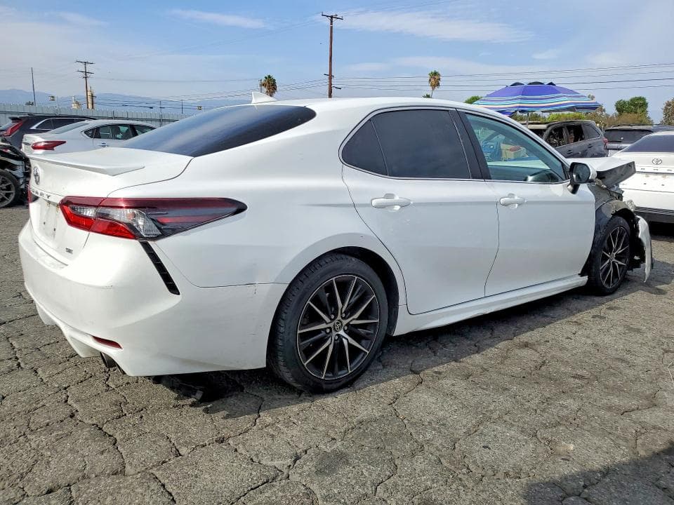 2021 TOYOTA CAMRY SE