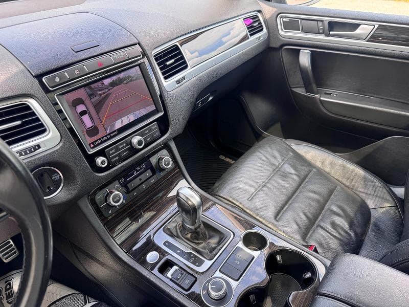 2017 VOLKSWAGEN TOUAREG EXECUTIVE