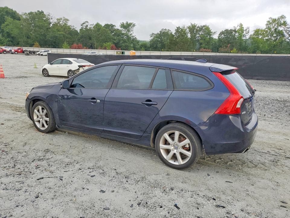 2017 VOLVO V60 T5