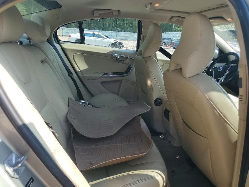 2015 VOLVO S60 PREMIER