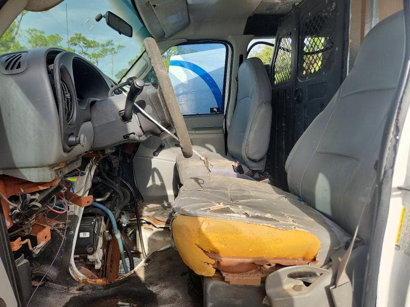 2008 FORD E250 DELIVERY VAN