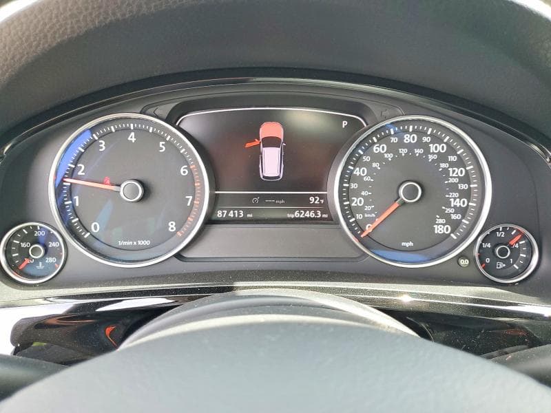 2011 VOLKSWAGEN TOUAREG V6