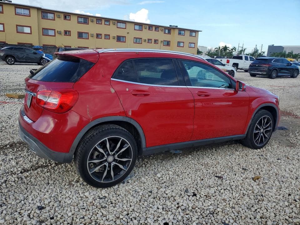 2015 MERCEDES-BENZ GLA 250 4MATIC