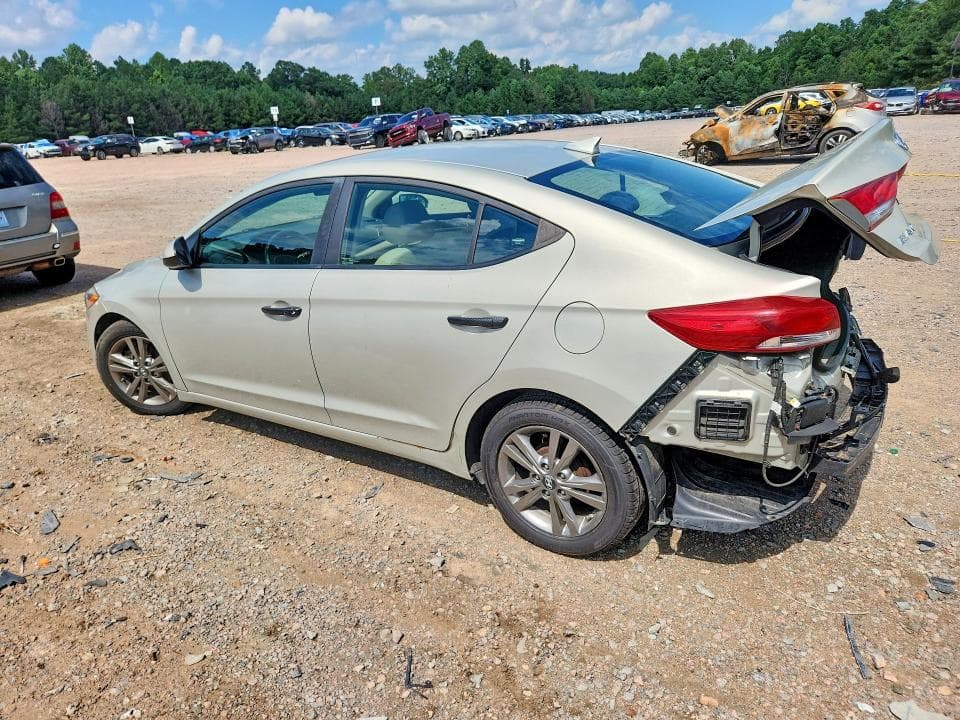 2017 HYUNDAI ELANTRA SE