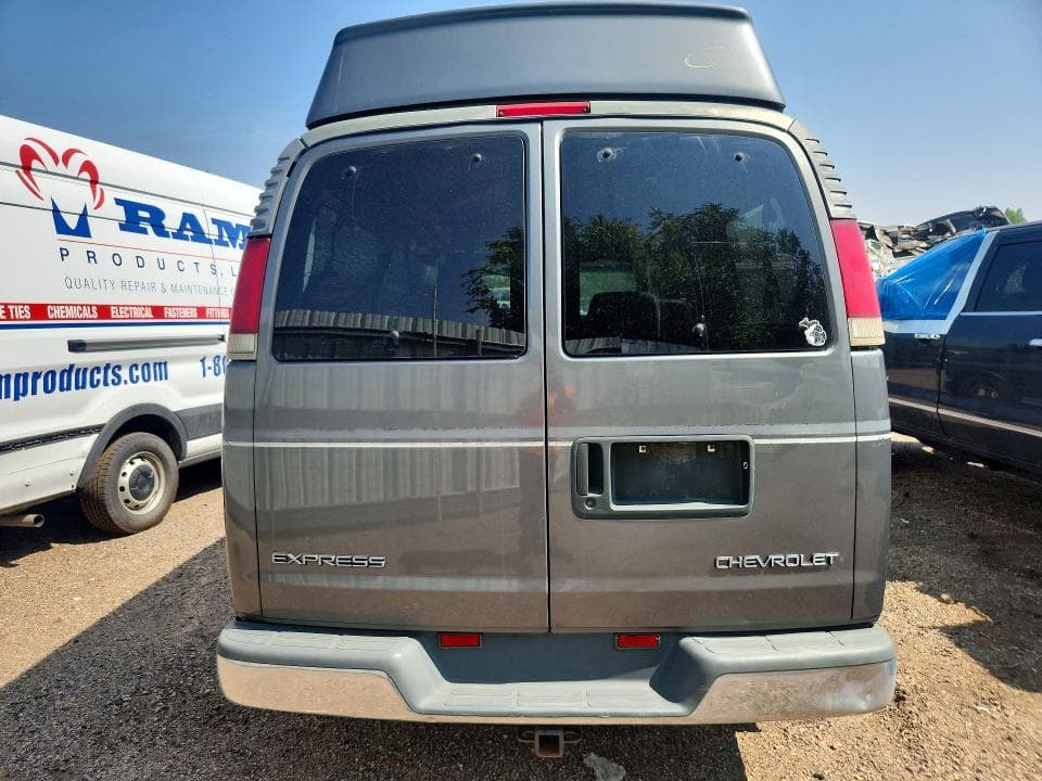1999 CHEVROLET EXPRESS G1500 LT