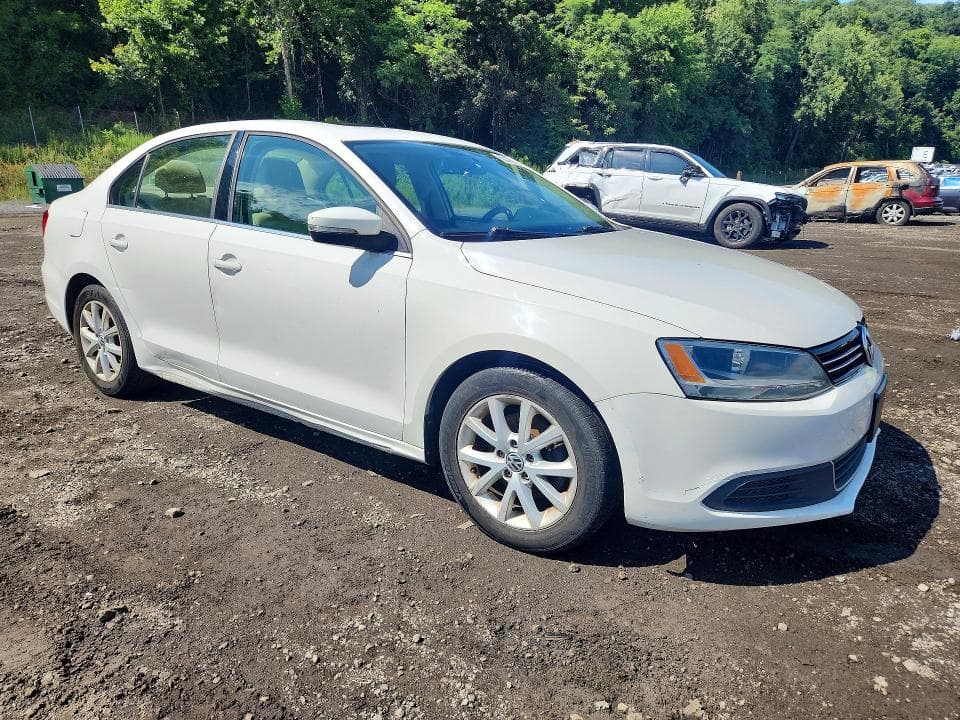 2013 VOLKSWAGEN JETTA SE