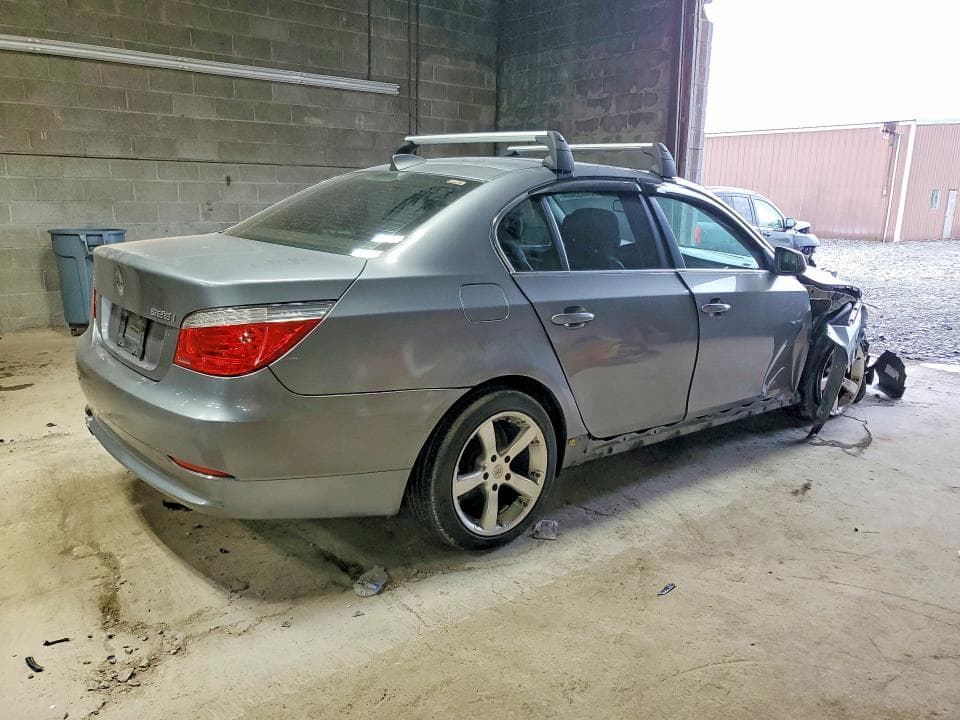 2010 BMW 528 XI