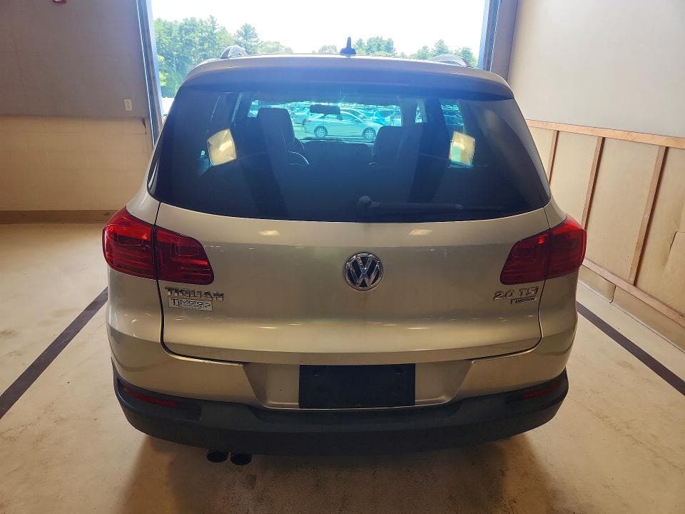 2014 VOLKSWAGEN TIGUAN S