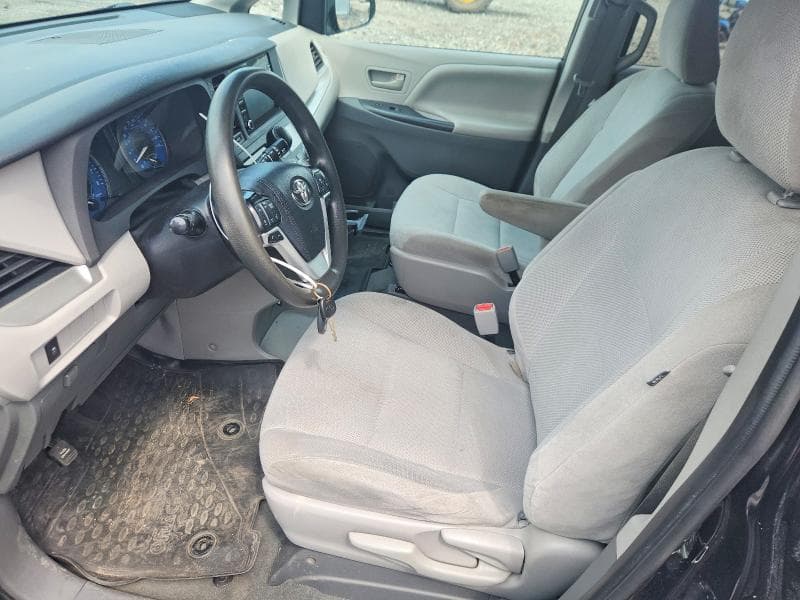 2020 TOYOTA SIENNA L