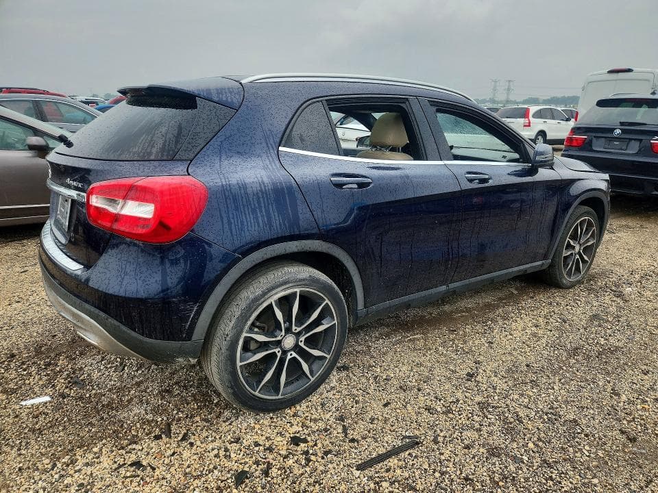 2017 MERCEDES-BENZ GLA 250 4MATIC