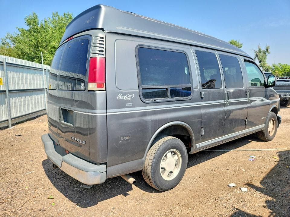 1999 CHEVROLET EXPRESS G1500 LT
