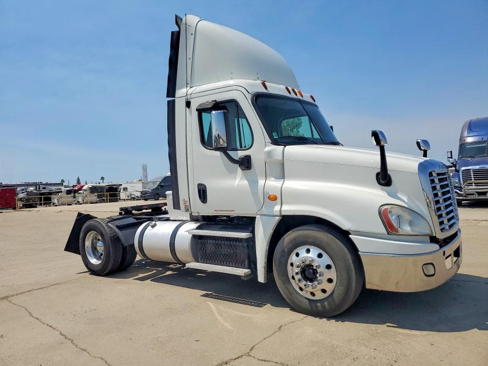 2013 FREIGHTLINER CASCADIA 125