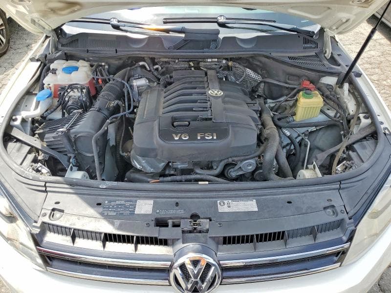 2011 VOLKSWAGEN TOUAREG V6