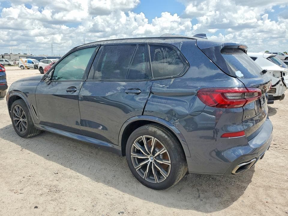 2022 BMW X5 M50I