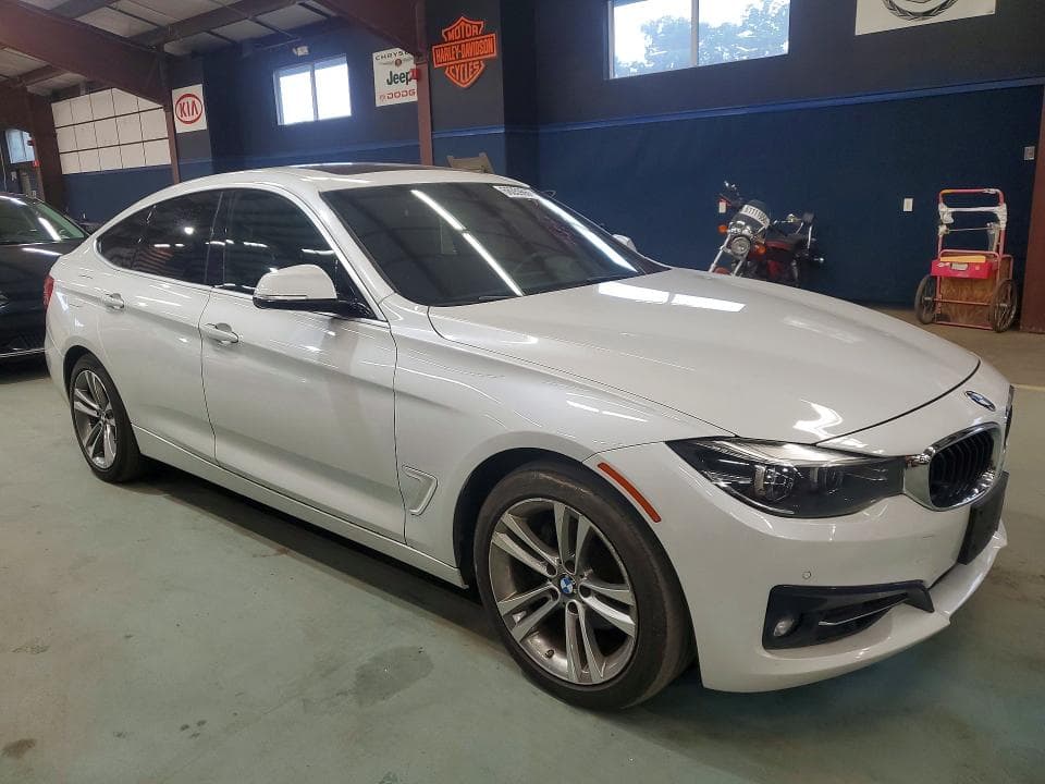 2018 BMW 330 XIGT