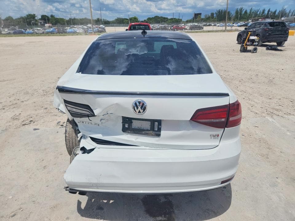 2018 VOLKSWAGEN JETTA SPORT