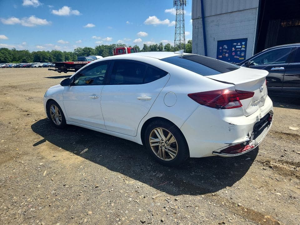 2019 HYUNDAI ELANTRA SE