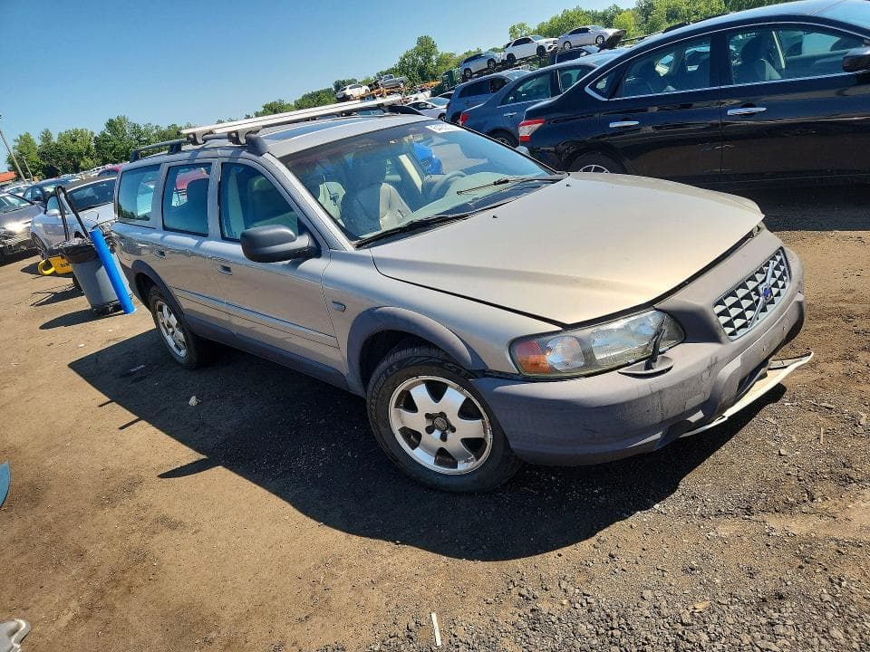 2001 VOLVO V70 XC