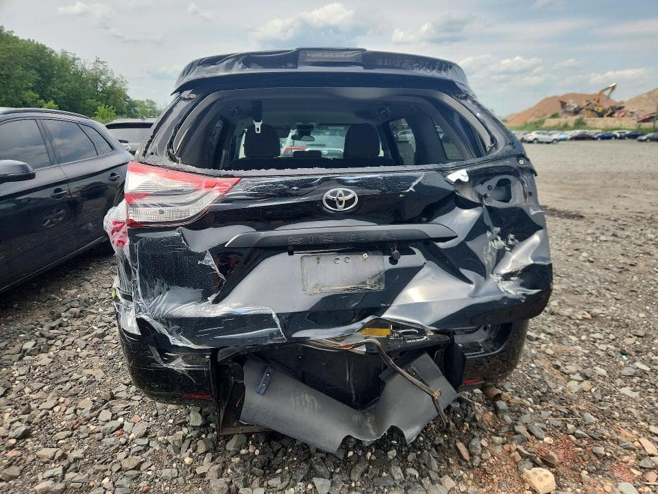 2020 TOYOTA SIENNA L