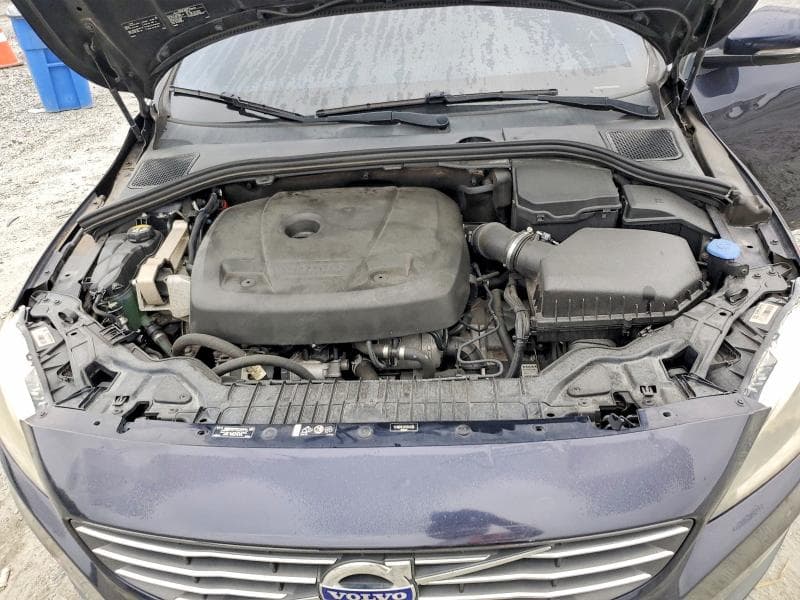2017 VOLVO V60 T5