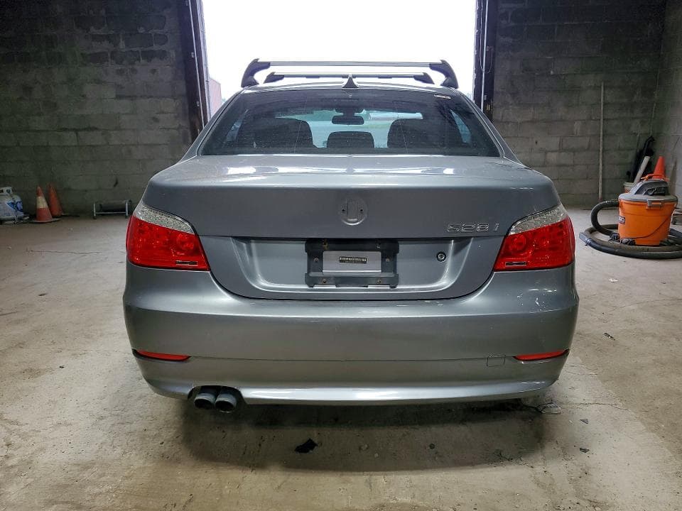 2010 BMW 528 XI