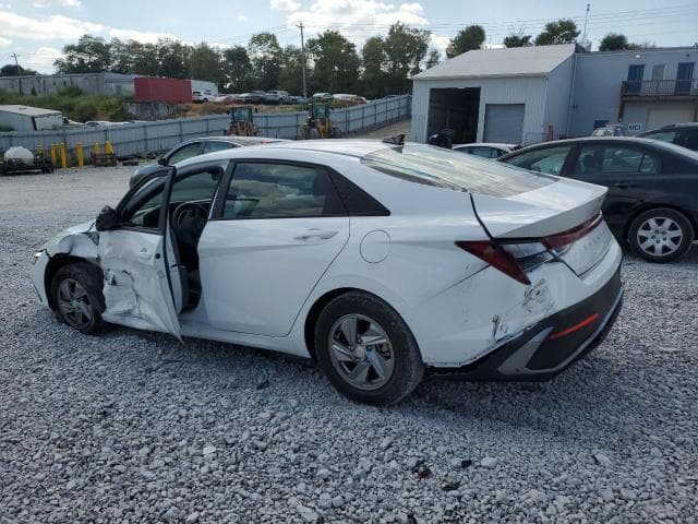 2024 HYUNDAI ELANTRA SE