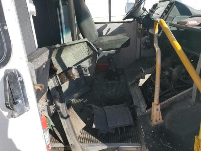 2000 FORD E350 DELIVERY TRUCK
