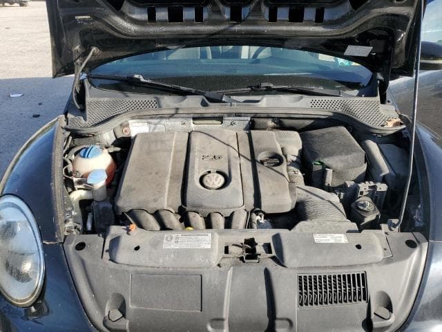 2013 VOLKSWAGEN BEETLE
