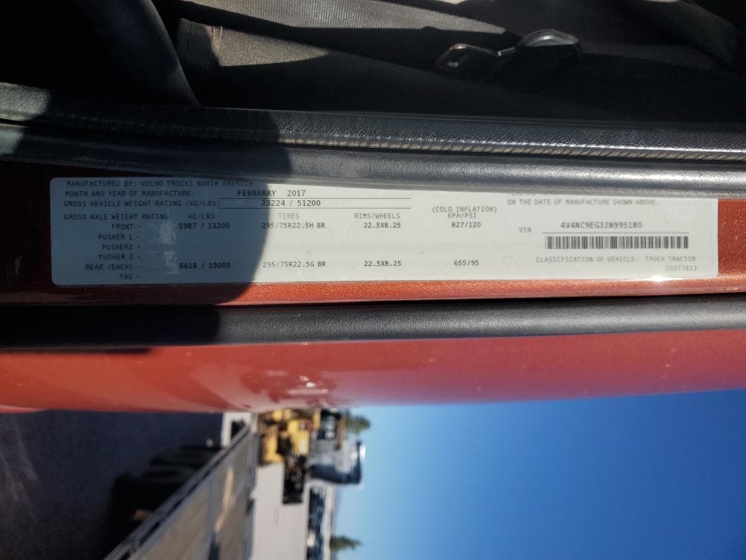 2018 VOLVO VNL SEMI TRUCK