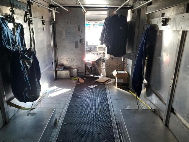 2000 FORD E350 DELIVERY TRUCK