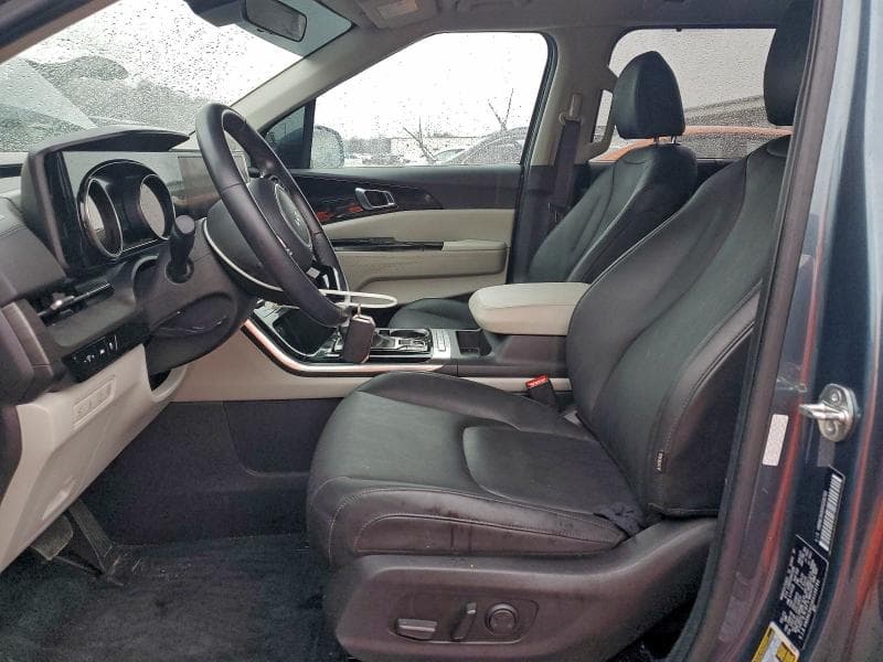 2024 KIA CARNIVAL EX