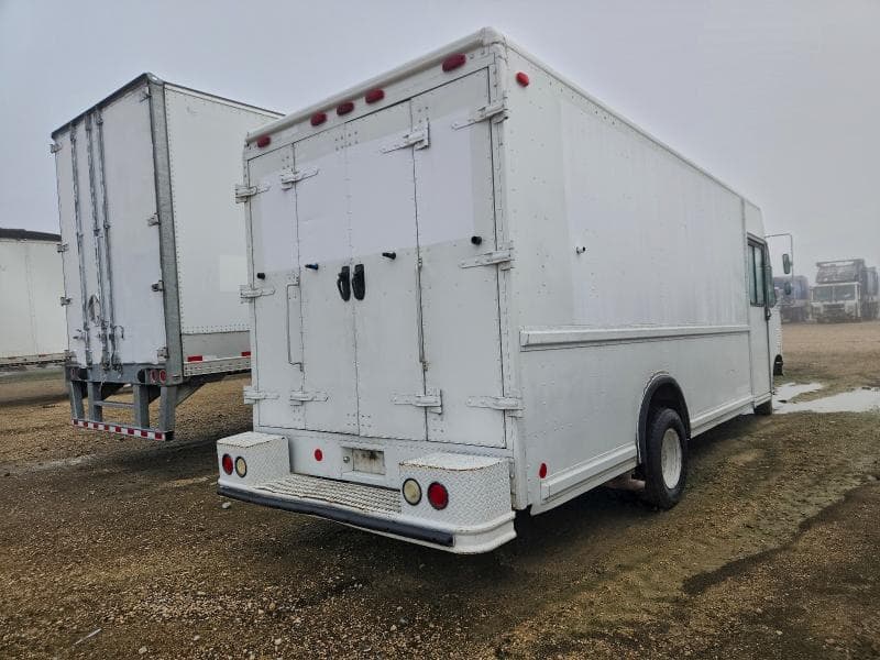 2000 FORD E350 DELIVERY TRUCK