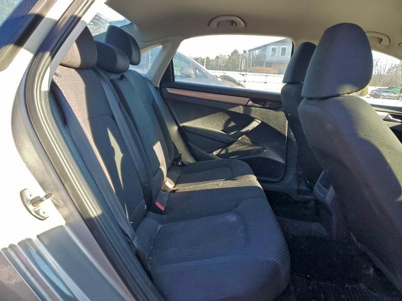 2014 VOLKSWAGEN PASSAT S