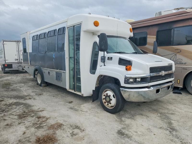 2006 CHEVROLET C5500 C5V042