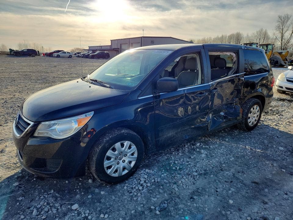 2013 VOLKSWAGEN ROUTAN S