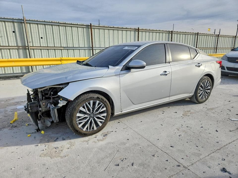 2023 NISSAN ALTIMA SV