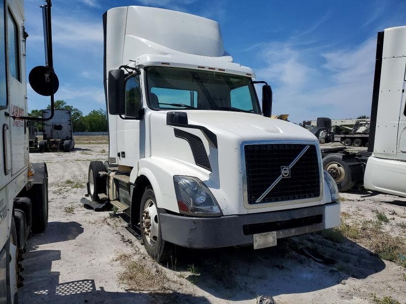 2017 VOLVO VNL SEMI TRUCK