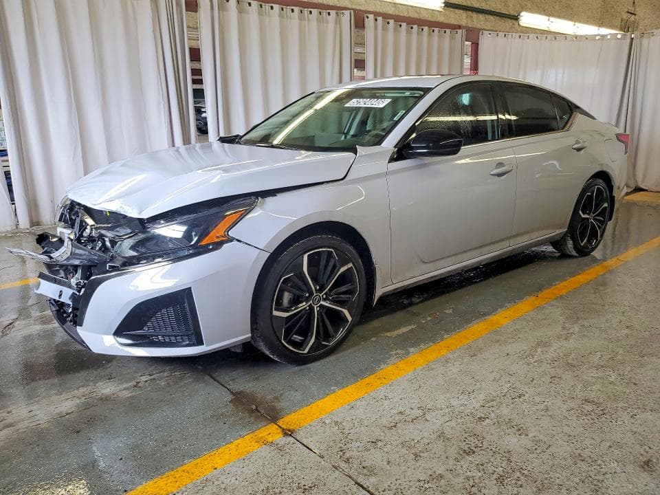 2023 NISSAN ALTIMA SR