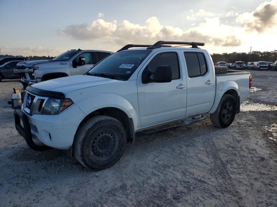 2016 NISSAN FRONTIER S