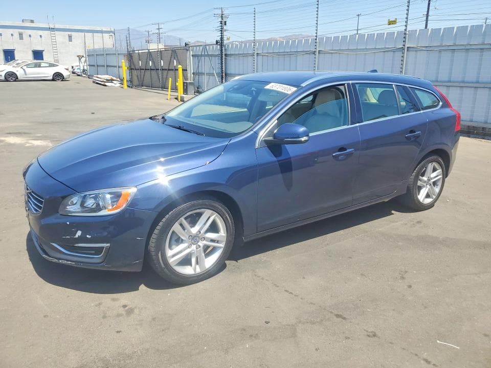 2015 VOLVO V60 PLATINUM
