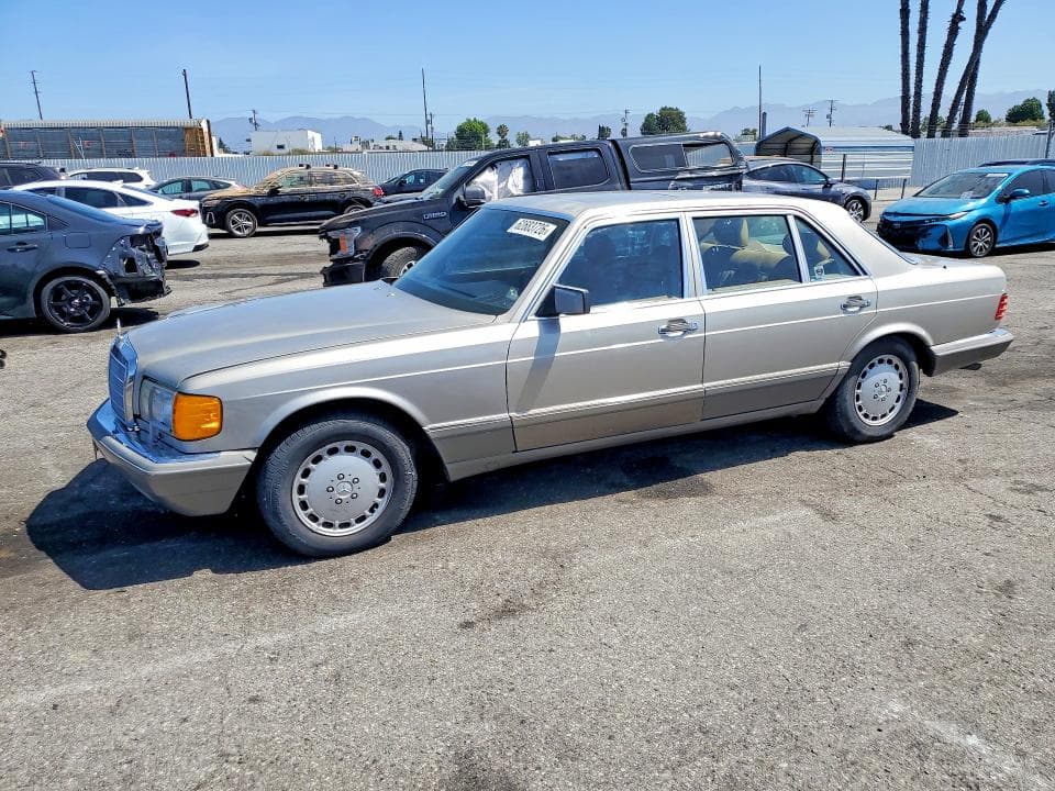 1988 MERCEDES-BENZ 560 SEL
