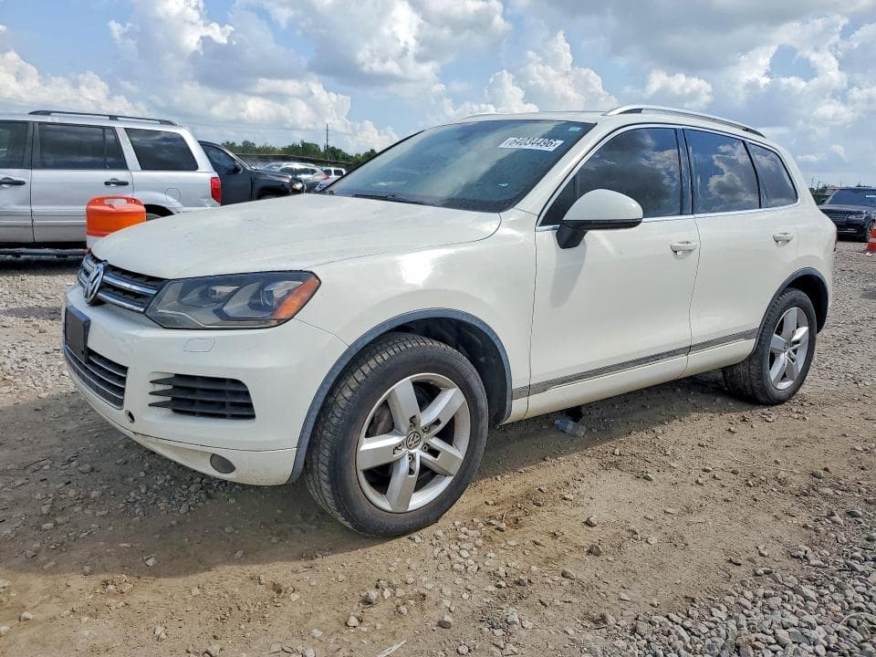 2011 VOLKSWAGEN TOUAREG V6