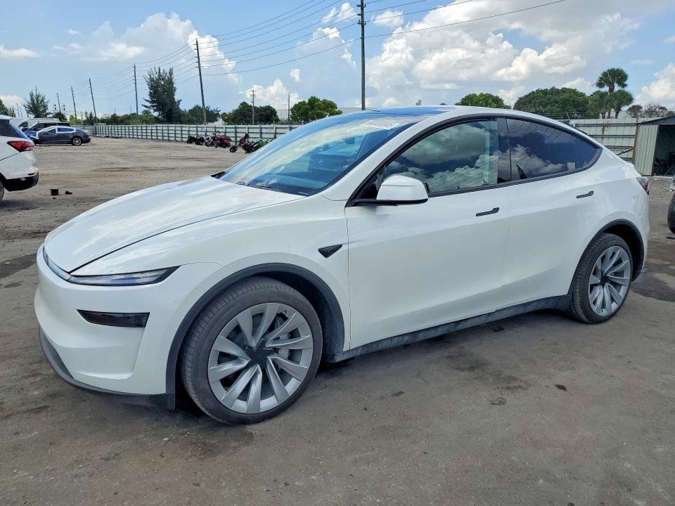 2026 TESLA MODEL Y