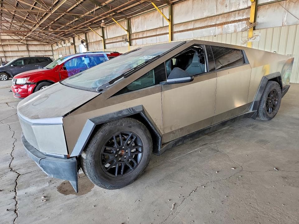 2025 TESLA CYBERTRUCK