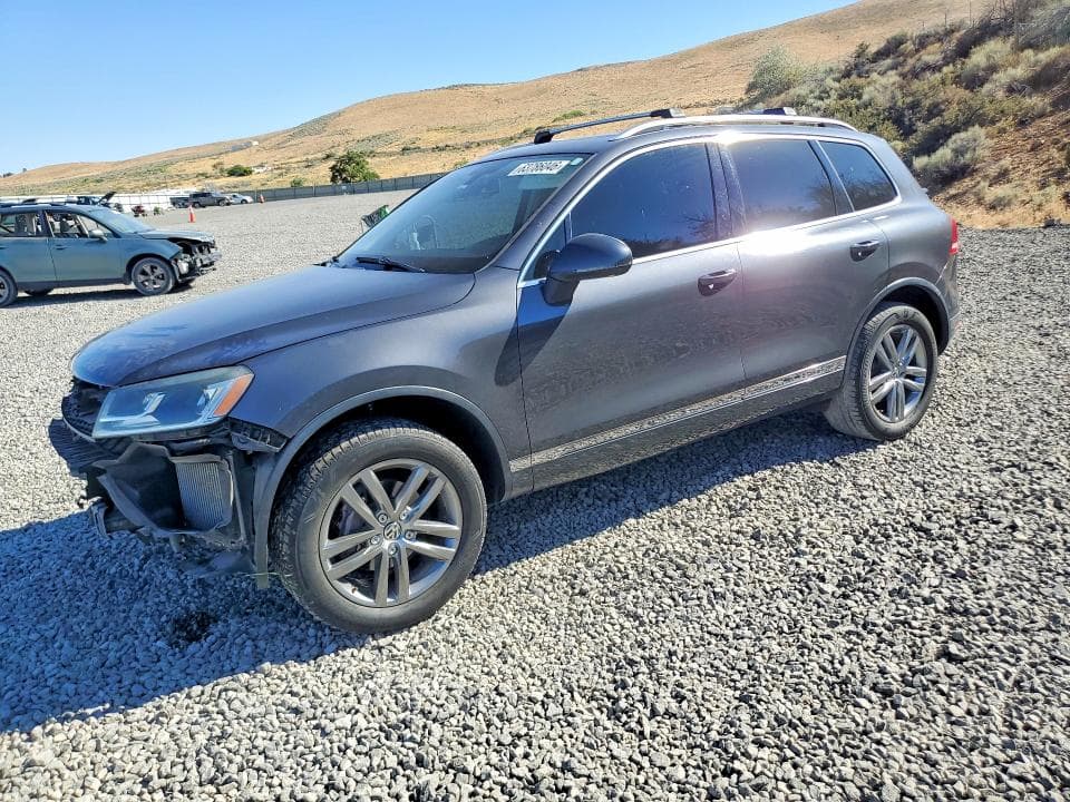 2015 VOLKSWAGEN TOUAREG V6 TDI
