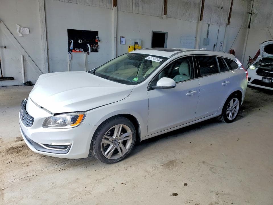 2015 VOLVO V60 PREMIER